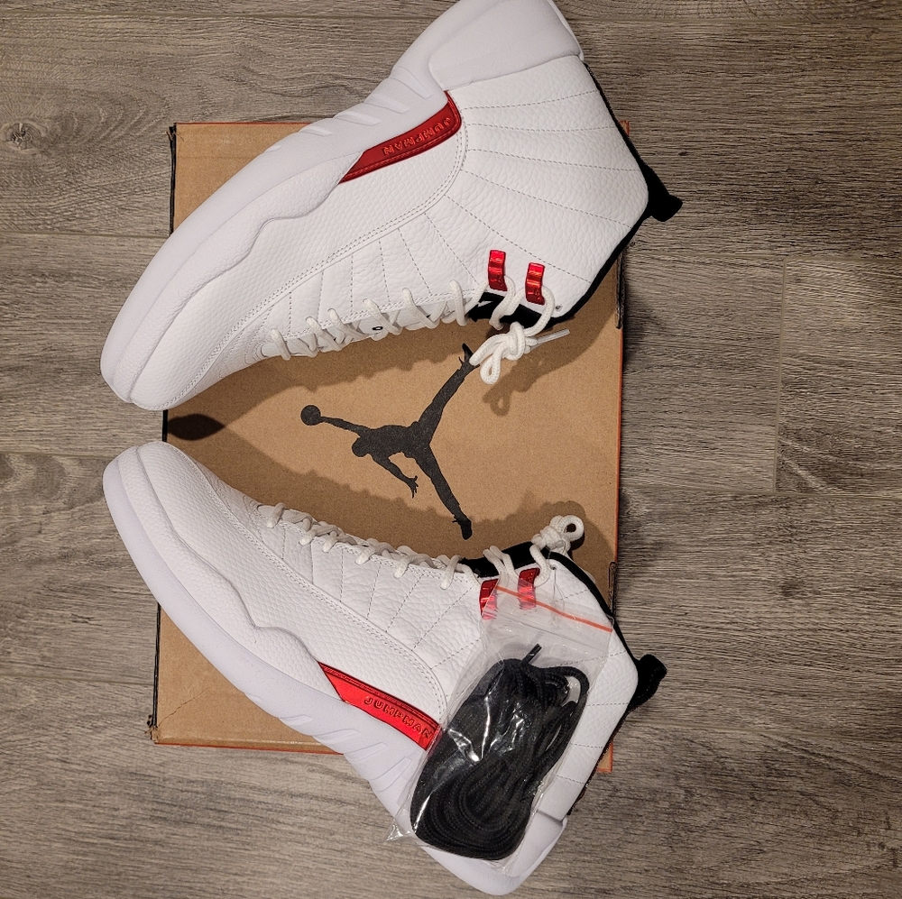 Jordan Retro 12 'Twist'